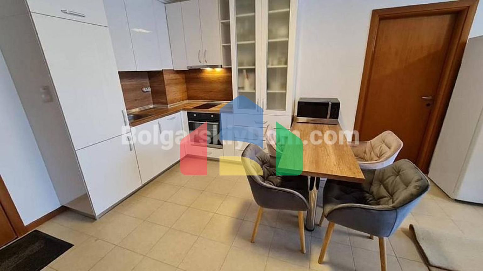 Трикімнатна квартира в Емеральд Резорт