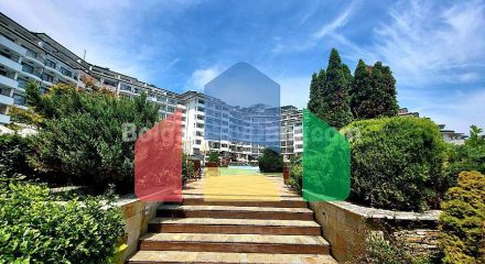 Трикімнатна квартира в Емеральд Резорт