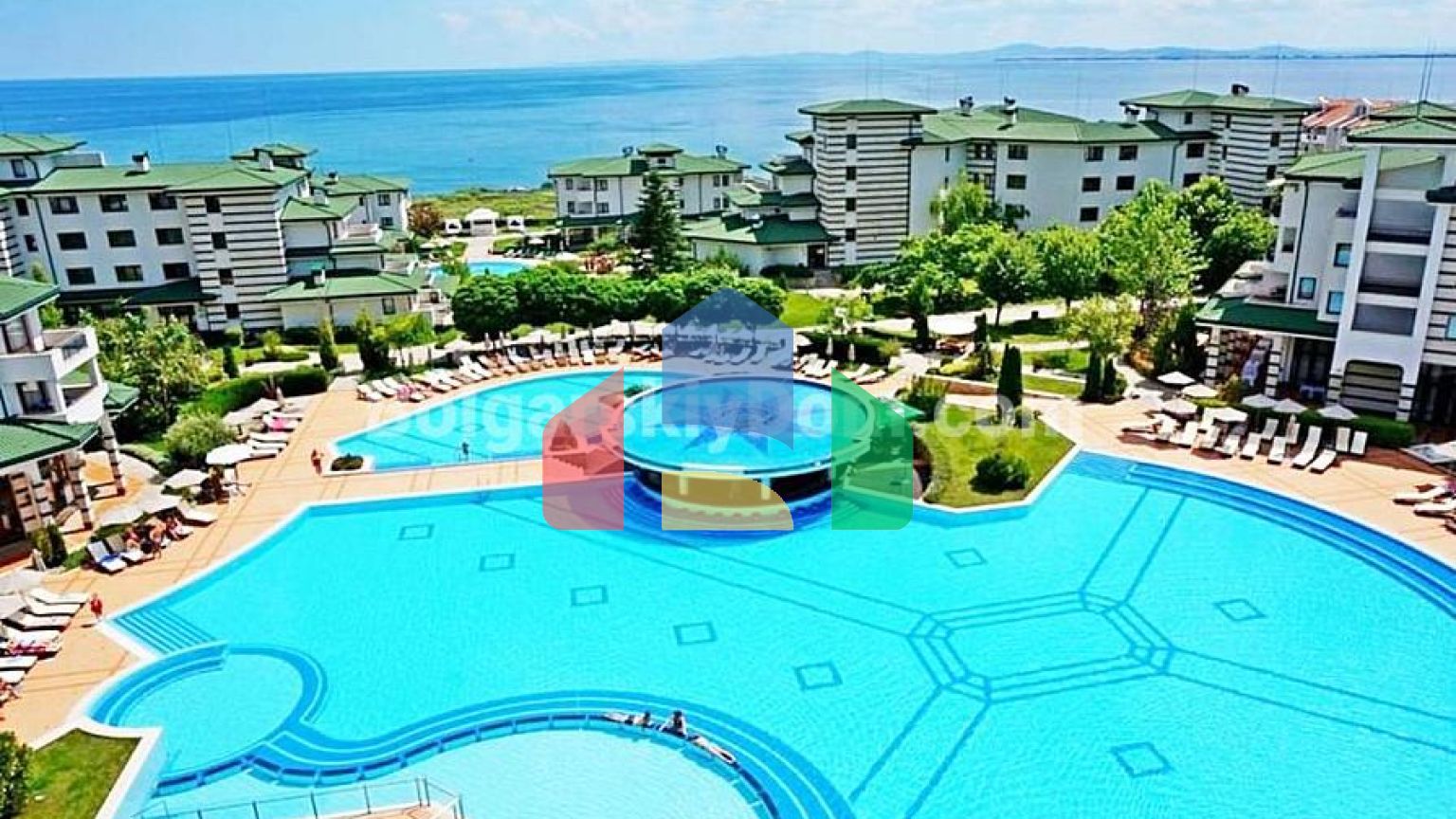 Трикімнатна квартира в Емеральд Резорт