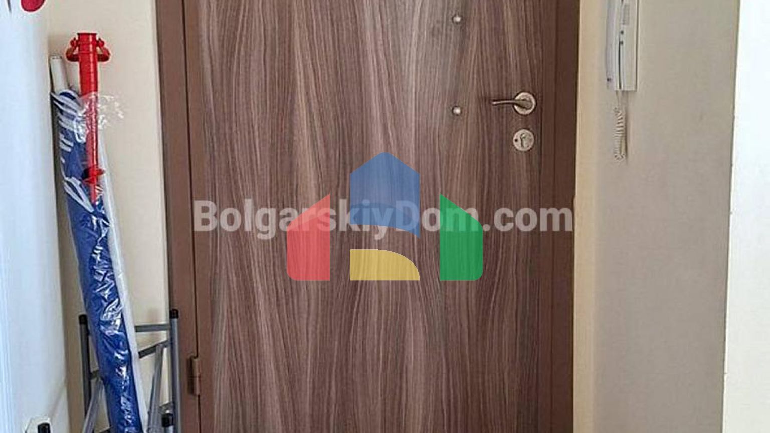 Трикімнатна квартира в Річ 2