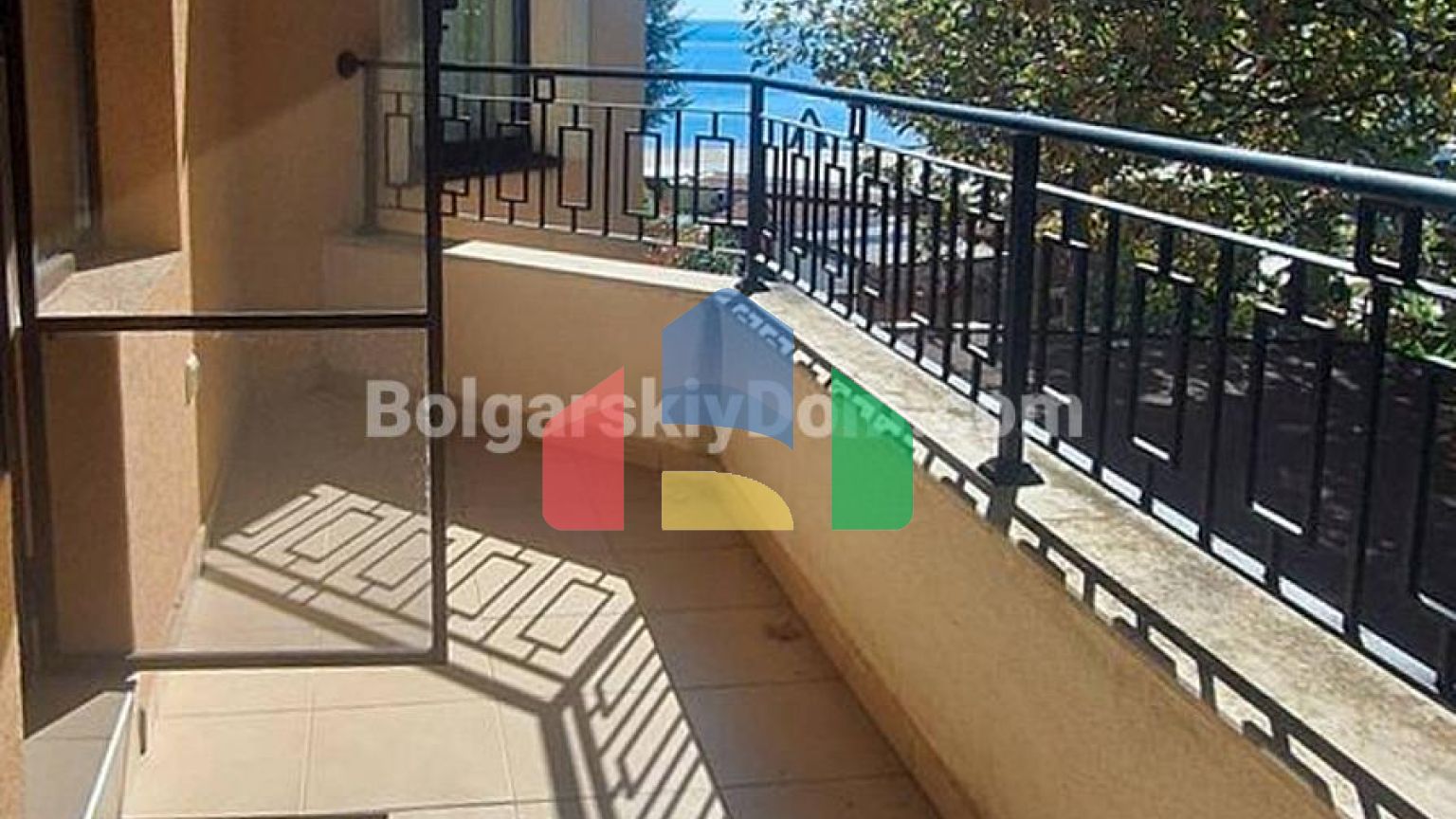 Трикімнатна квартира в Річ 2