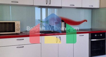 Трикімнатна квартира в Річ 2