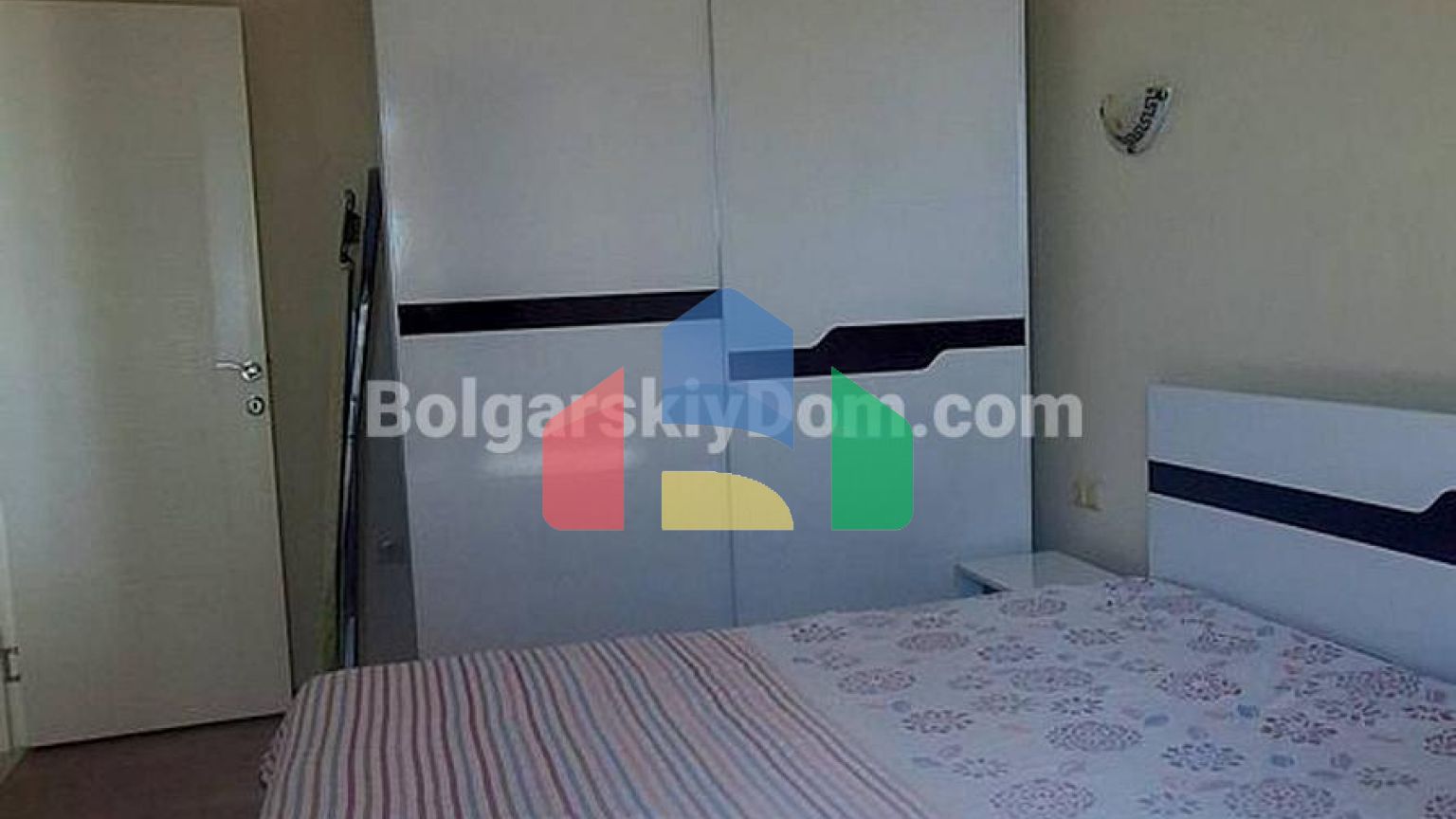 Трикімнатна квартира в Річ 2