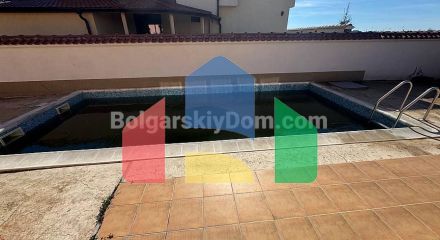 Будинок у Равді