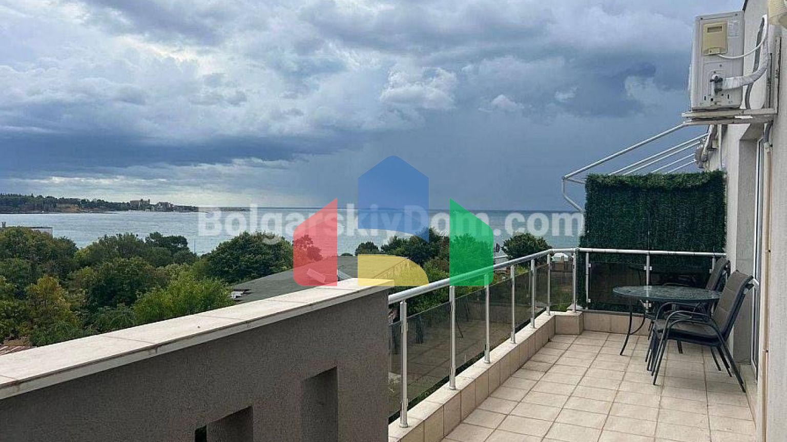 Двухкомнатная квартира в Равде