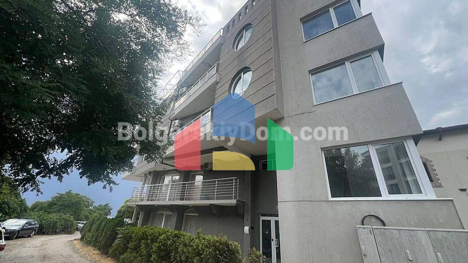 Двухкомнатная квартира в Равде