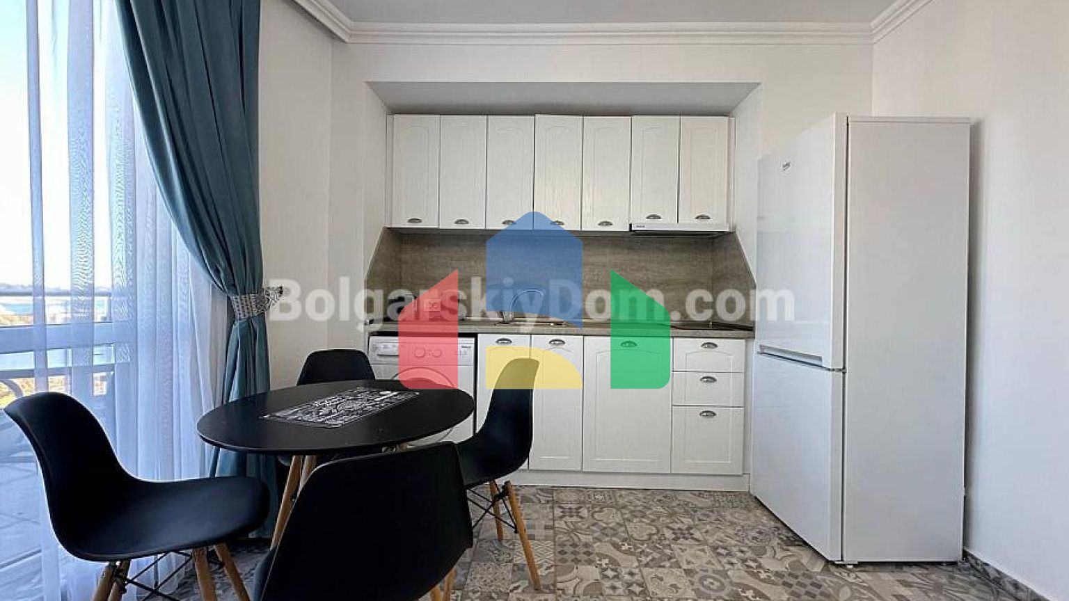 Двухкомнатная квартира в Равде