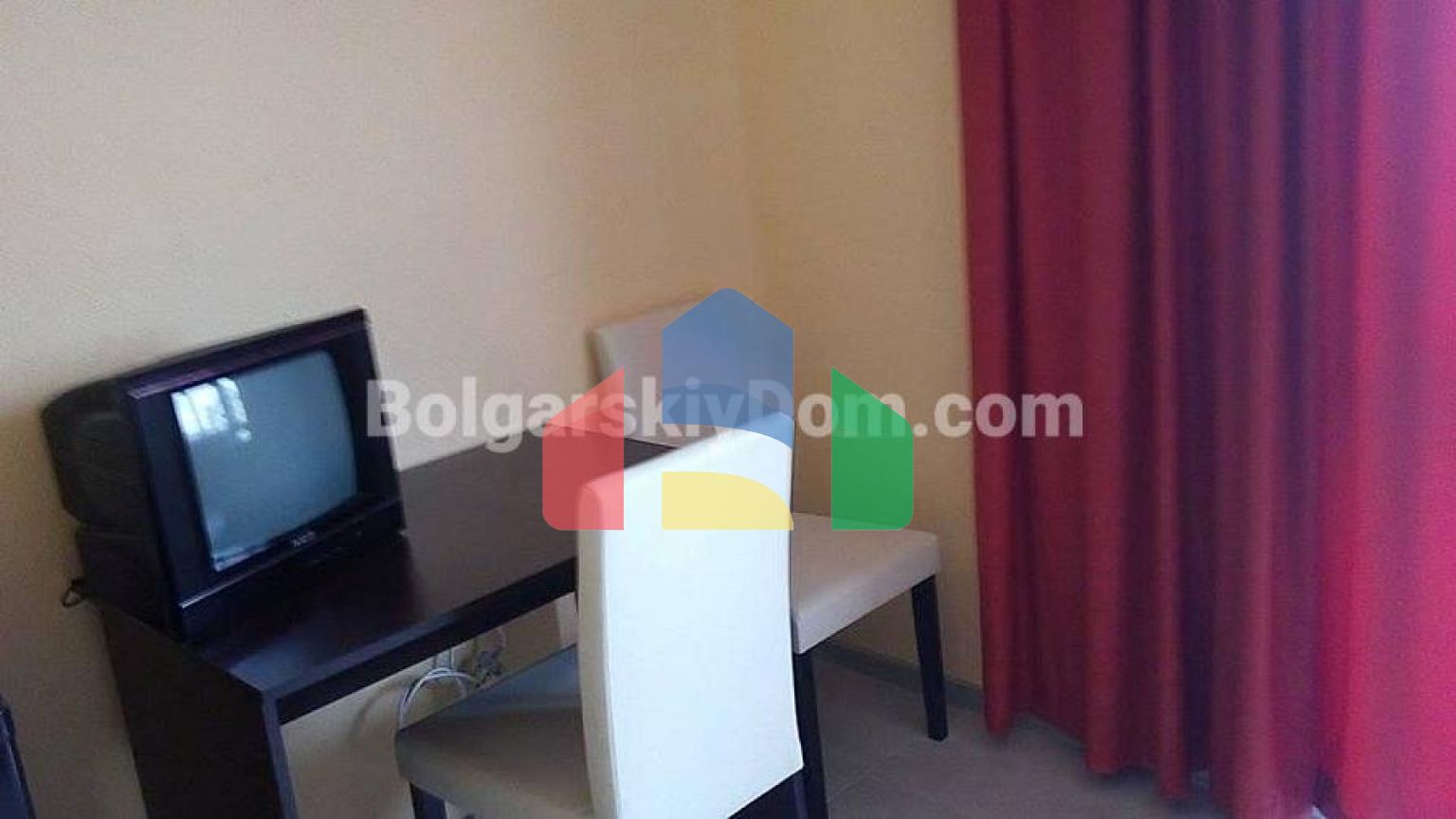 Гостьовий будинок в Равді