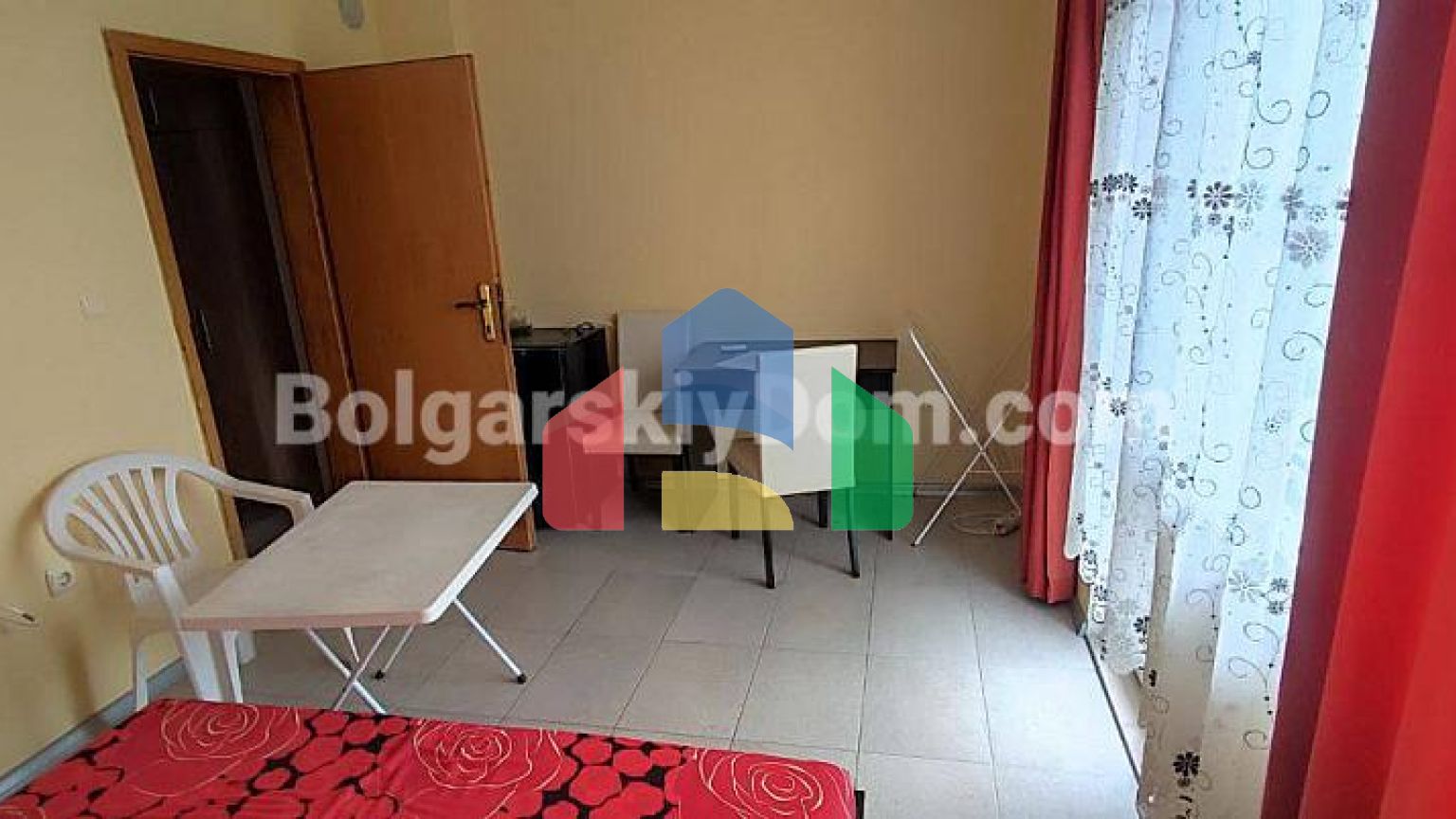 Гостьовий будинок в Равді