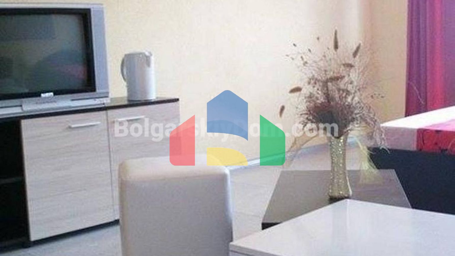 Гостьовий будинок в Равді