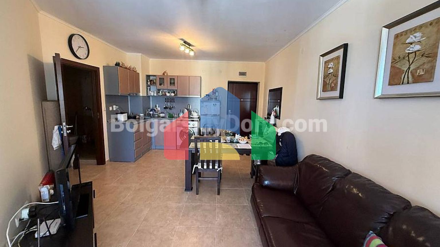 Трехкомнатная квартира в Аполлон 5