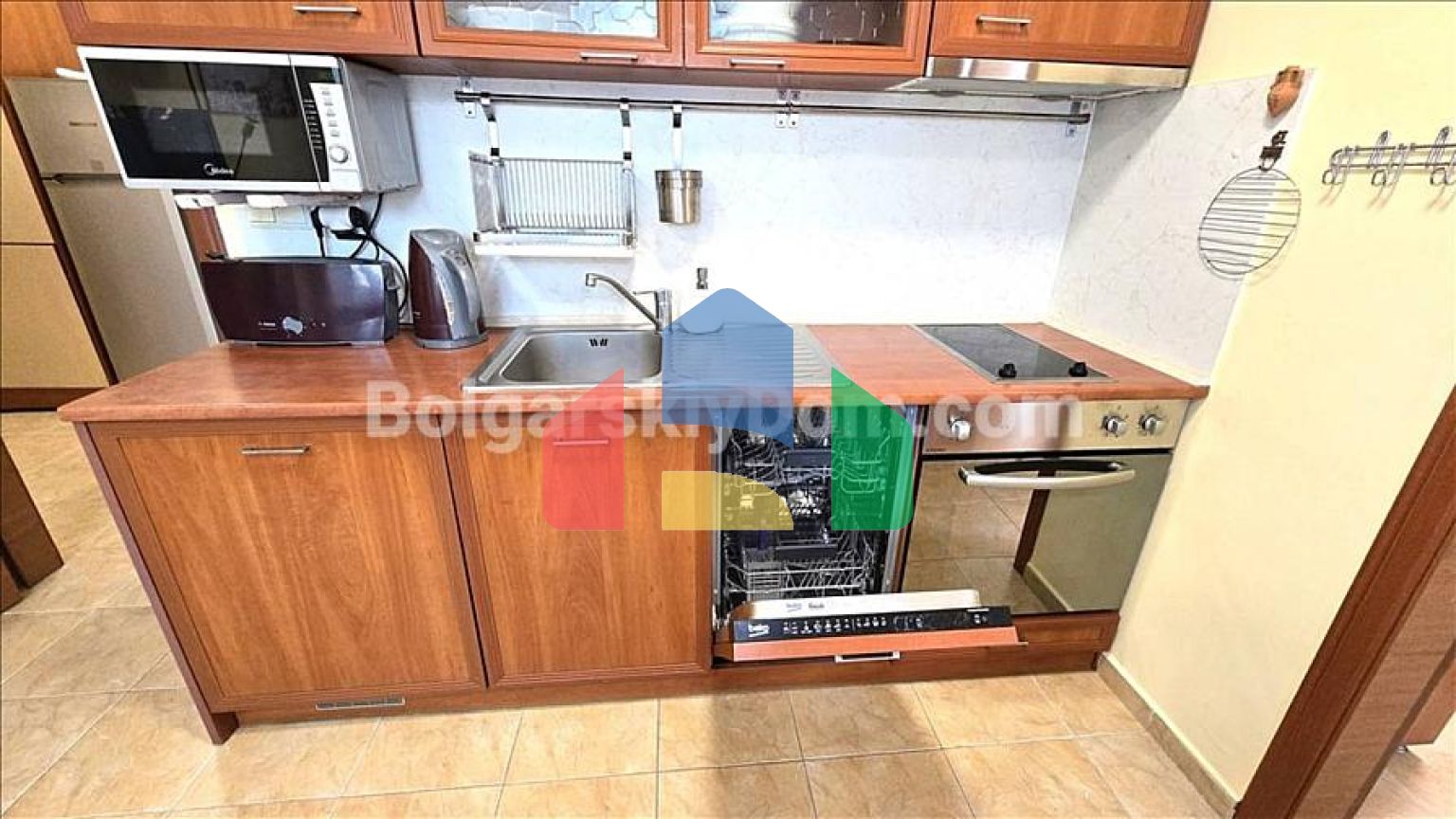 Трехкомнатная квартира в Тара