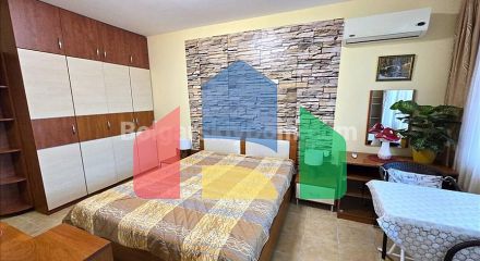 Трехкомнатная квартира в Тара