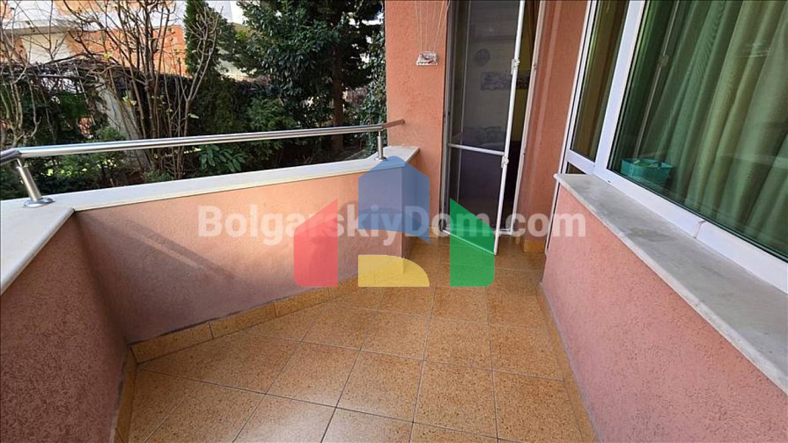 Трехкомнатная квартира в Тара