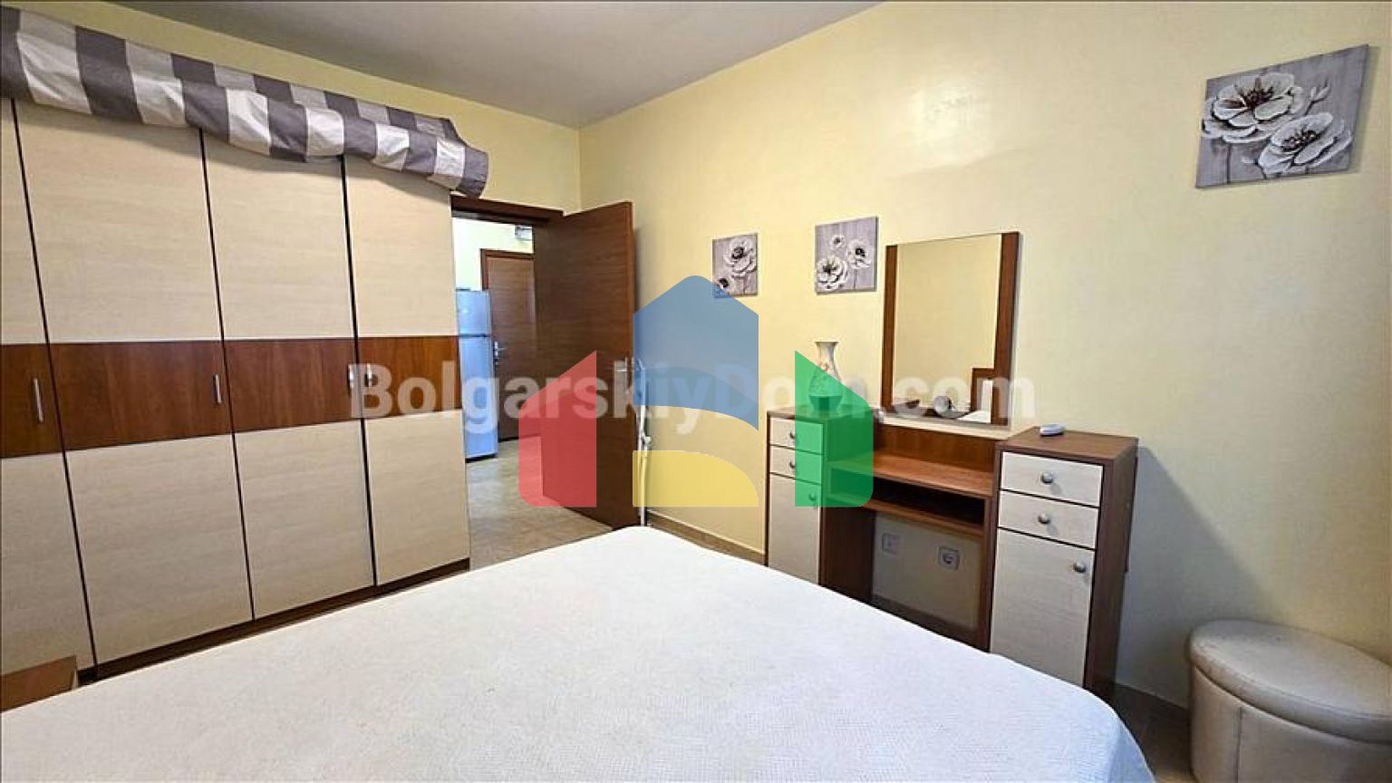 Трехкомнатная квартира в Тара