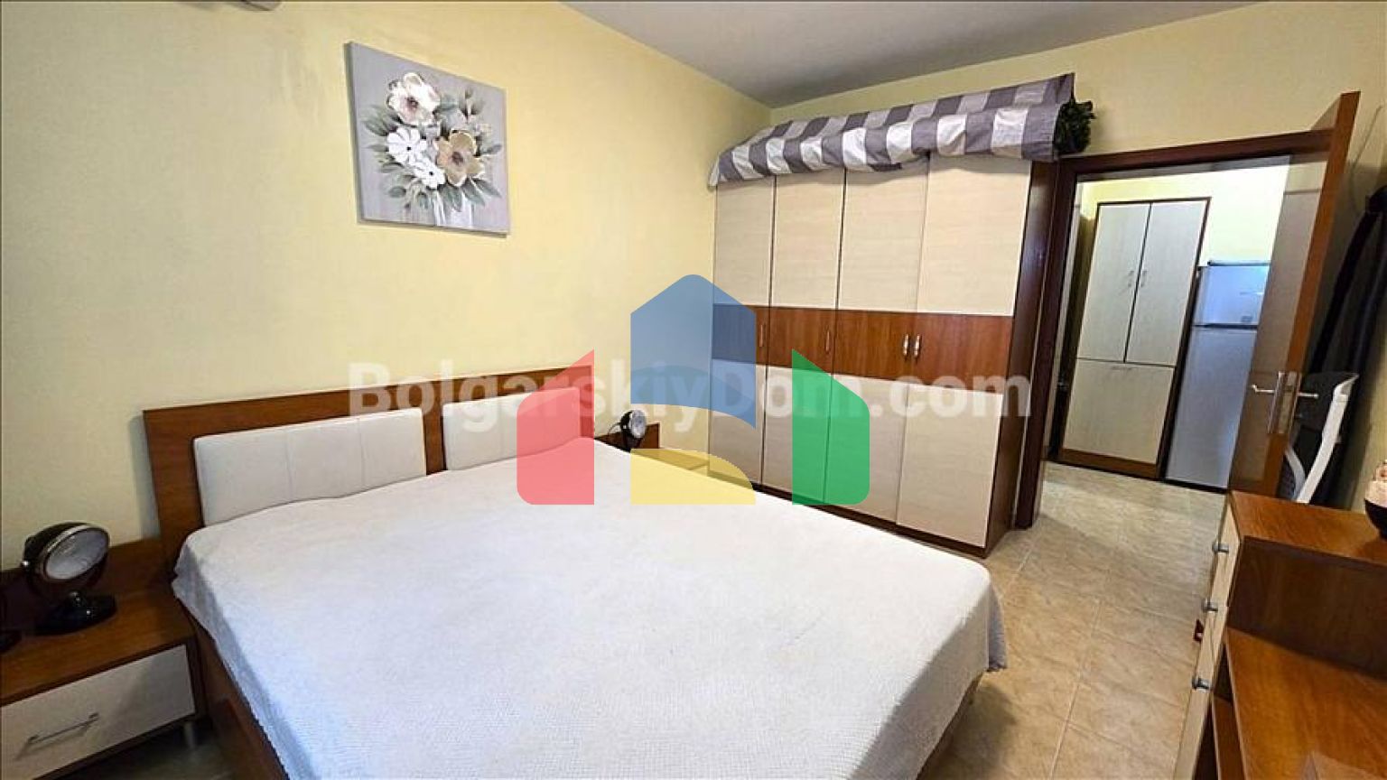 Трехкомнатная квартира в Тара