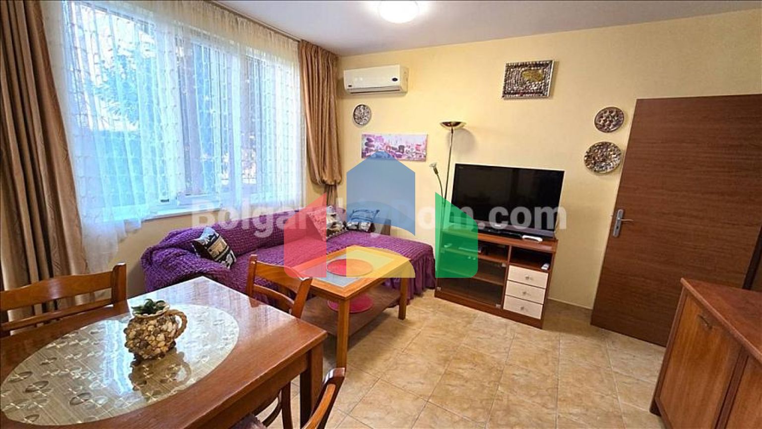 Трехкомнатная квартира в Тара