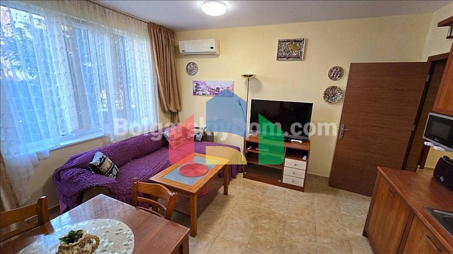 Трехкомнатная квартира в Тара