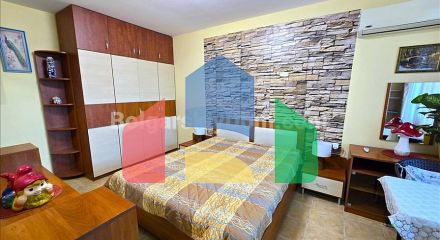 Трехкомнатная квартира в Тара