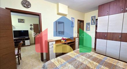 Трехкомнатная квартира в Тара