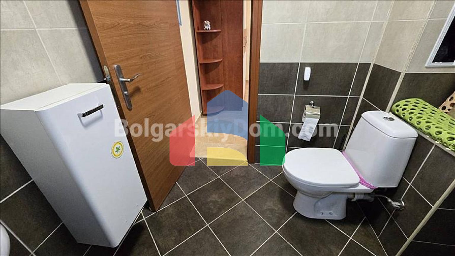 Трехкомнатная квартира в Тара