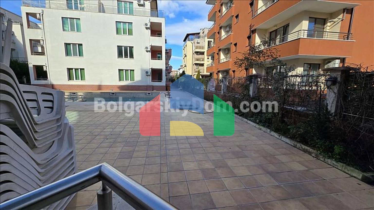 Трехкомнатная квартира в Тара