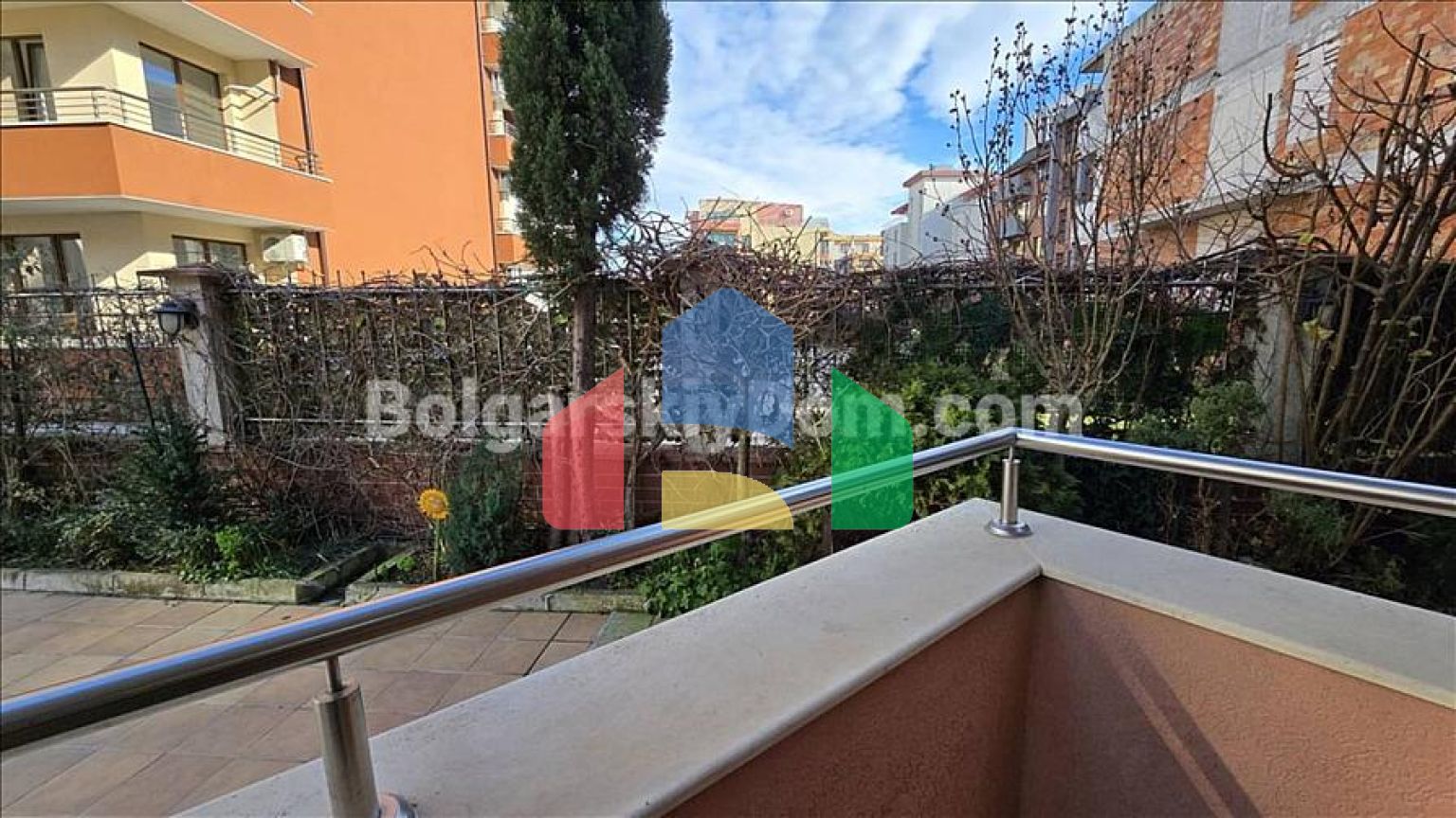 Трехкомнатная квартира в Тара