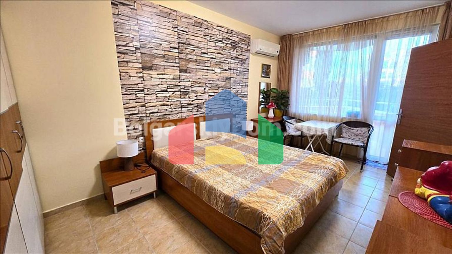 Трехкомнатная квартира в Тара