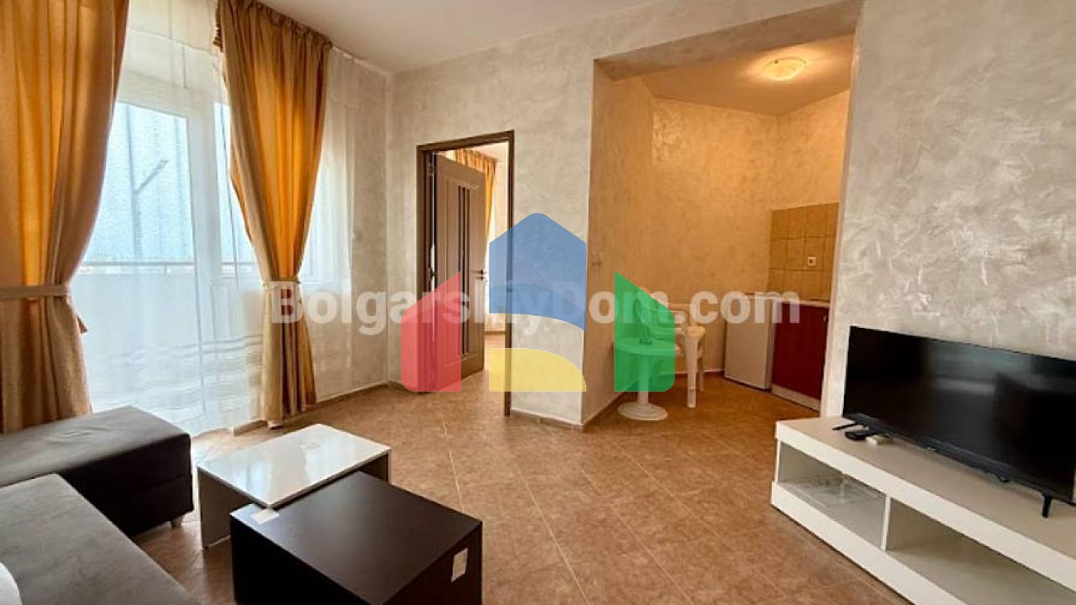 Двухкомнатная квартира в Саммер