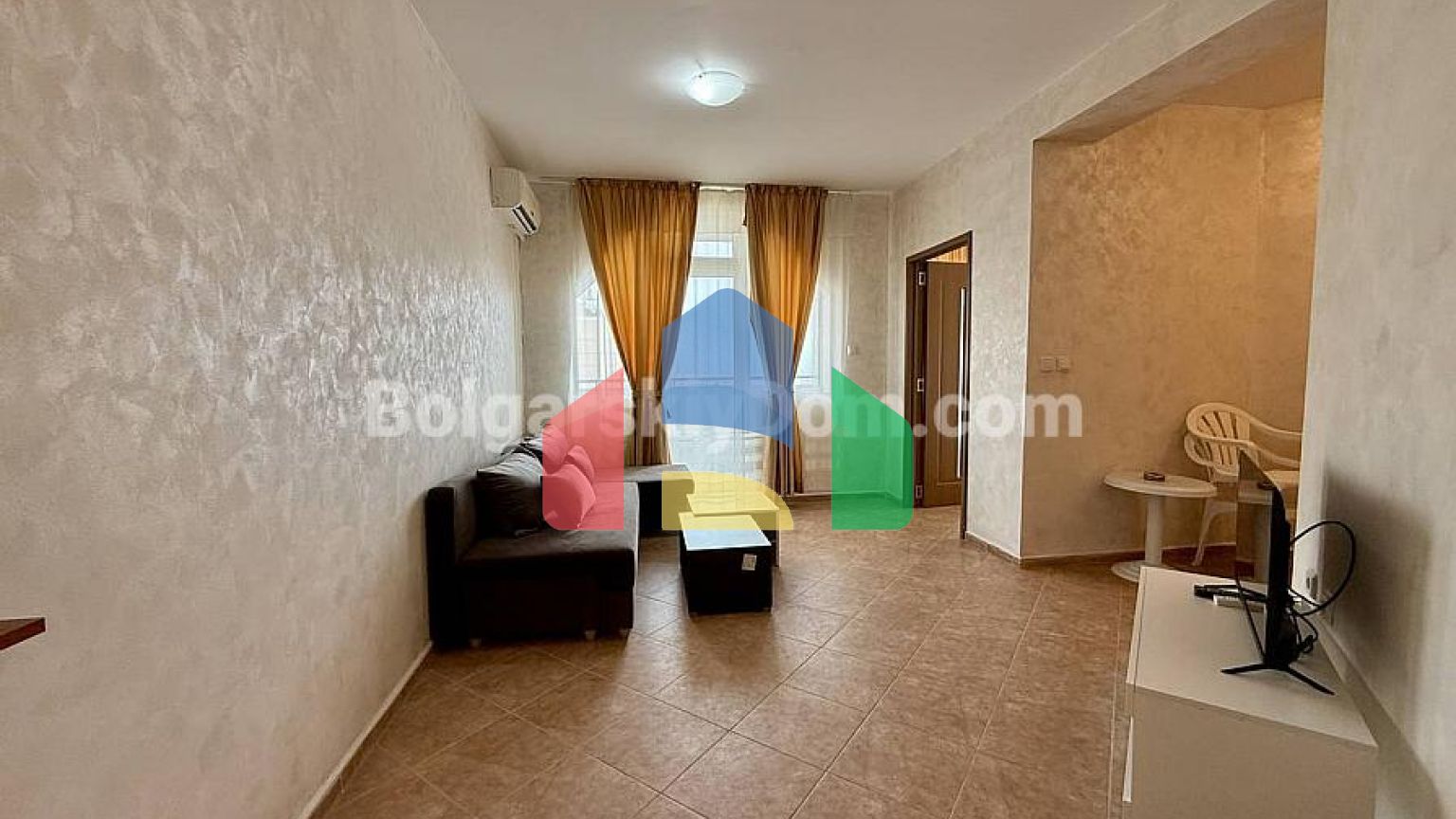 Двухкомнатная квартира в Саммер