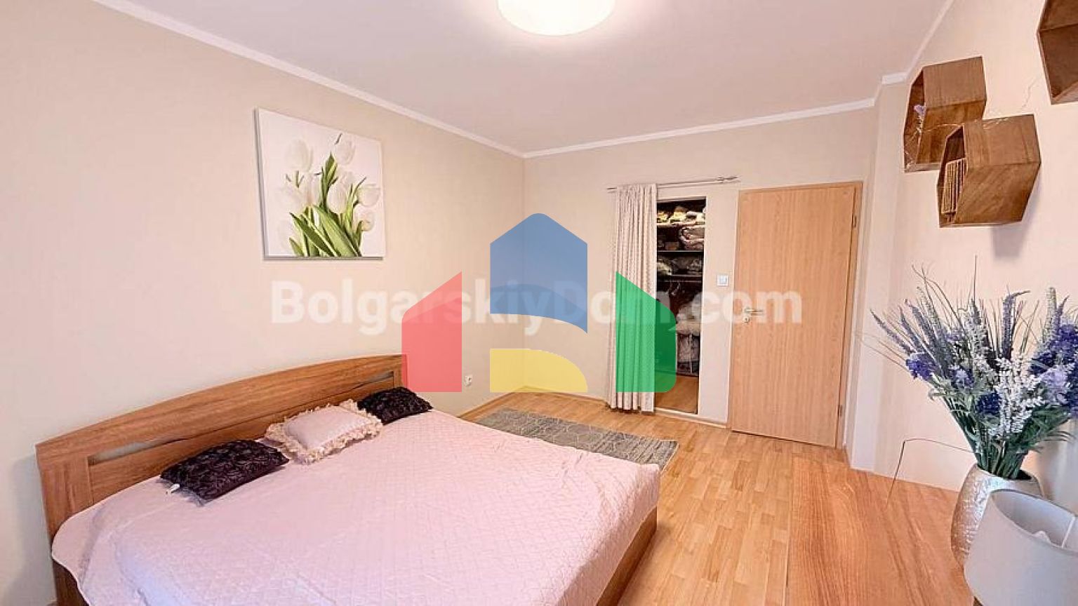 Трехкомнатная квартира в Оазис