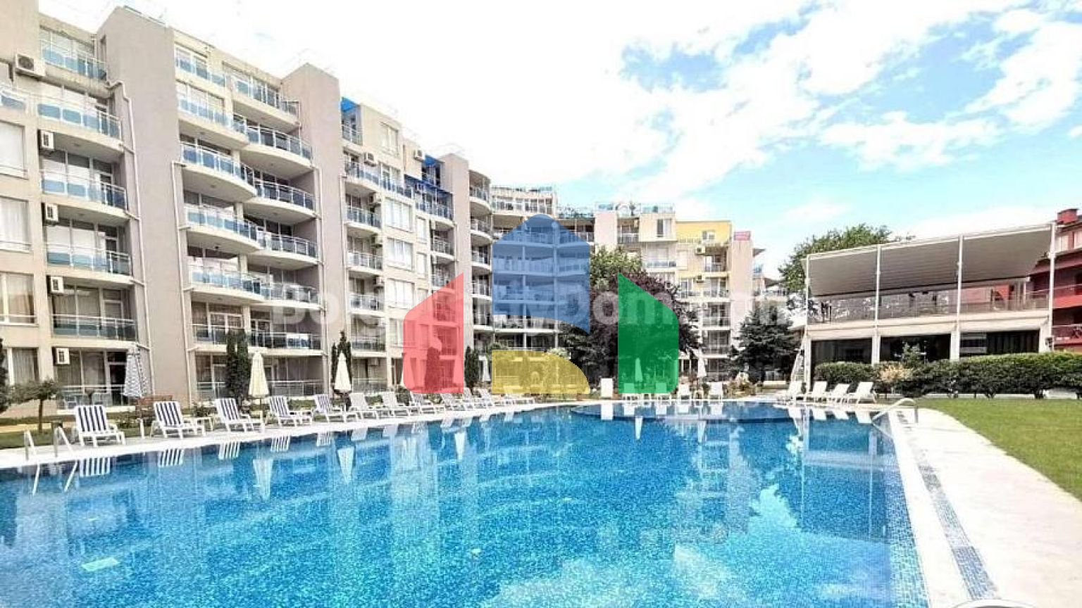 Трехкомнатная квартира в Оазис