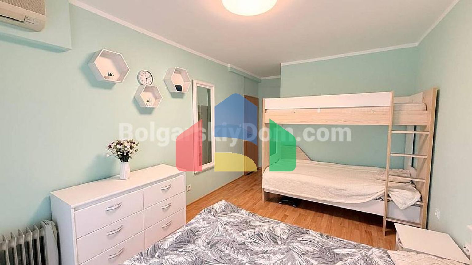 Трехкомнатная квартира в Оазис