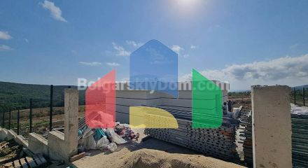 Будинок в Баня