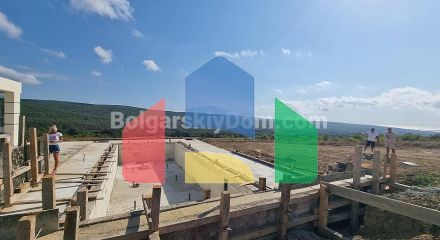 Будинок в Баня