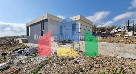 Будинок в Баня