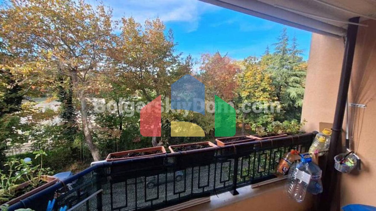 Трехкомнатная квартира в Рич 2