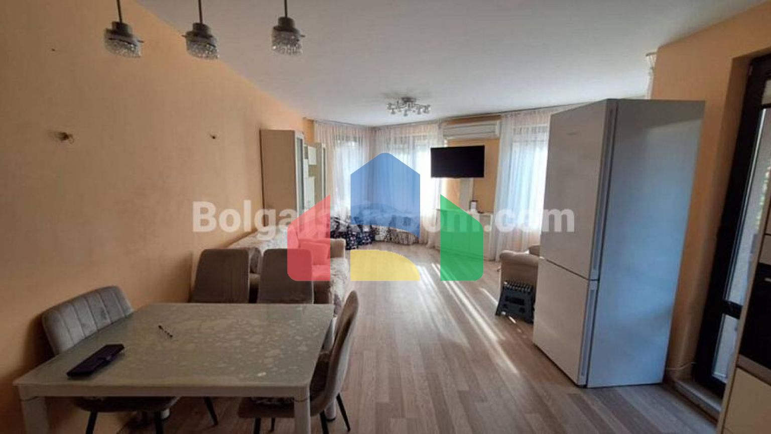 Трехкомнатная квартира в Рич 2