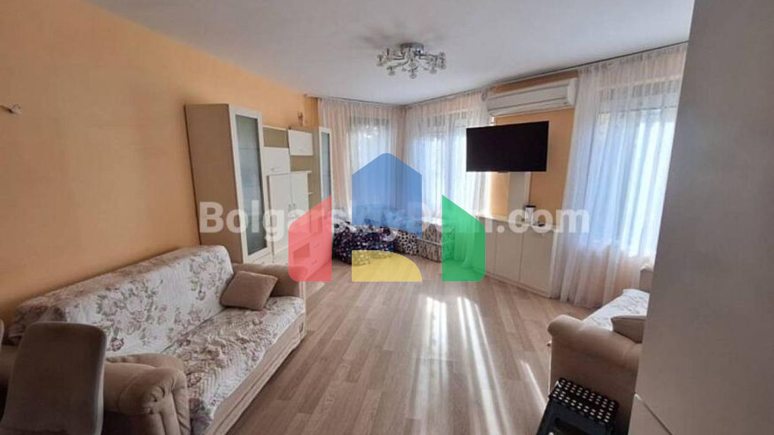 Трехкомнатная квартира в Рич 2