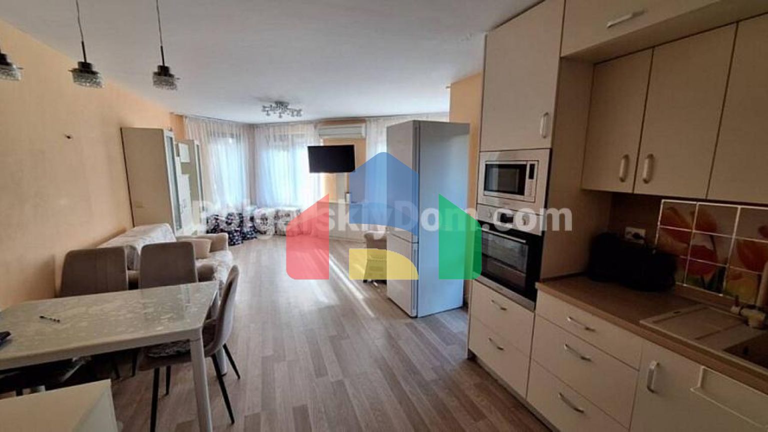 Трехкомнатная квартира в Рич 2