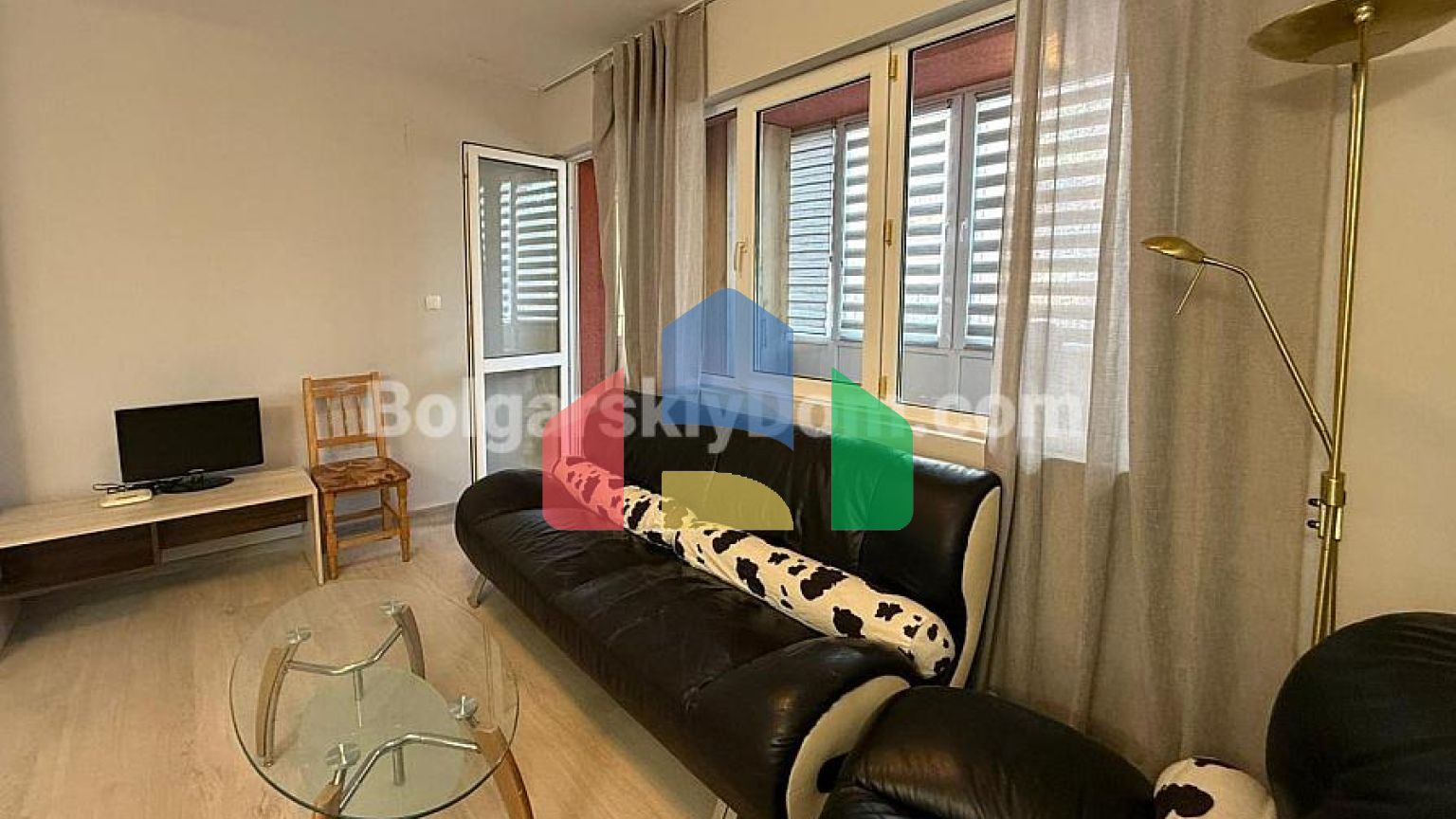 Двухкомнатная квартира в жилом доме