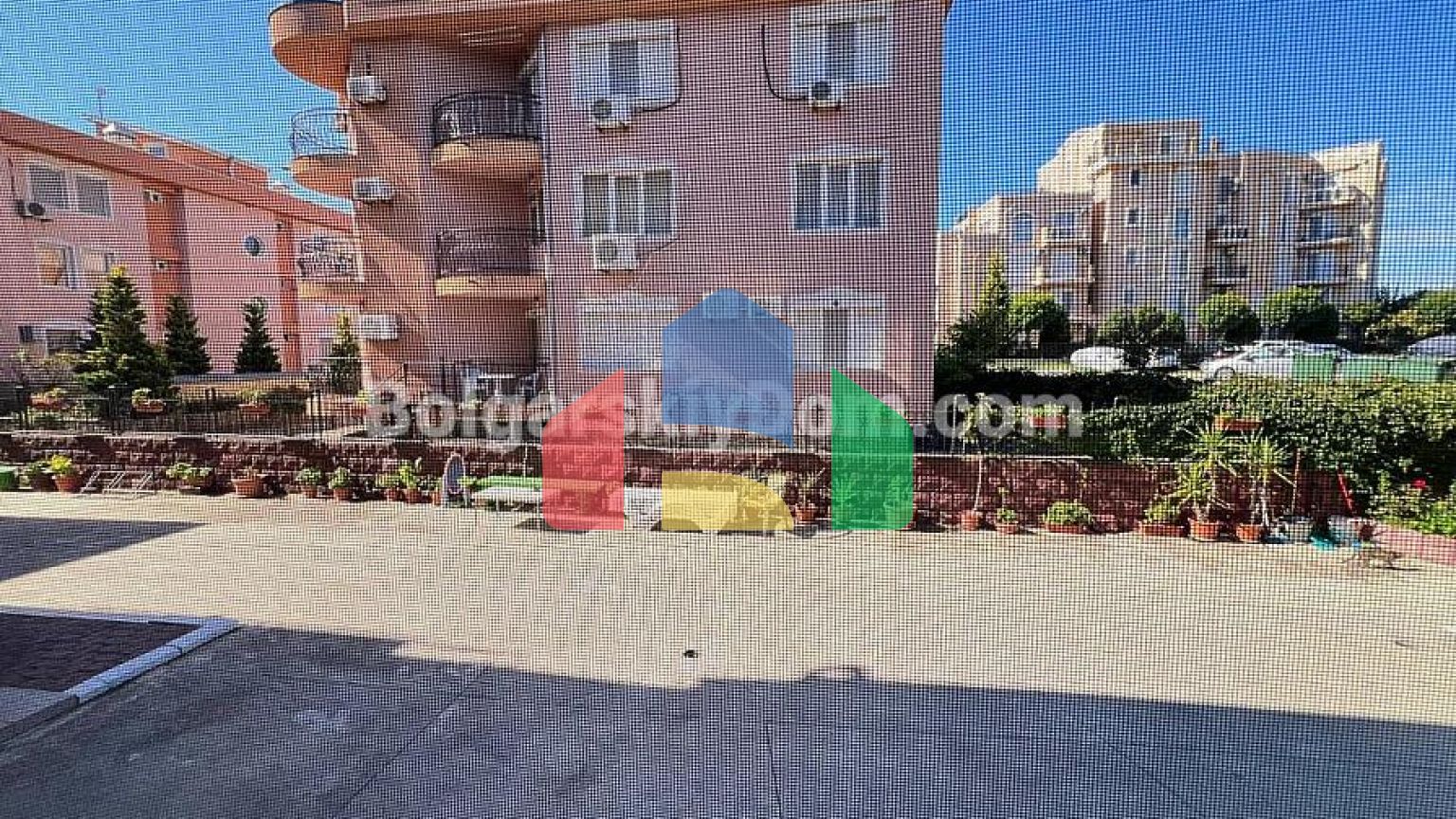 Двухкомнатная квартира в жилом доме