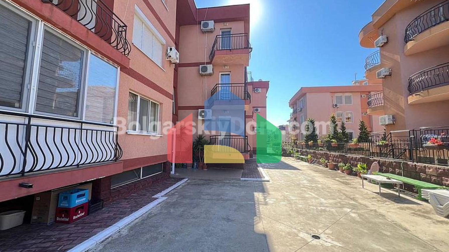 Двухкомнатная квартира в жилом доме