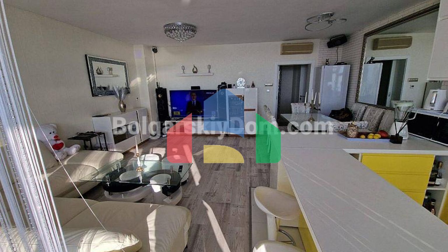 Трехкомнатная квартира в Оазис