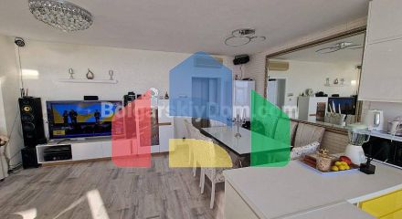 Трехкомнатная квартира в Оазис