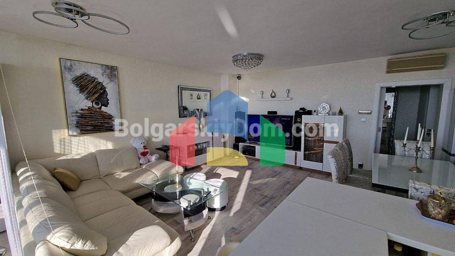 Трехкомнатная квартира в Оазис