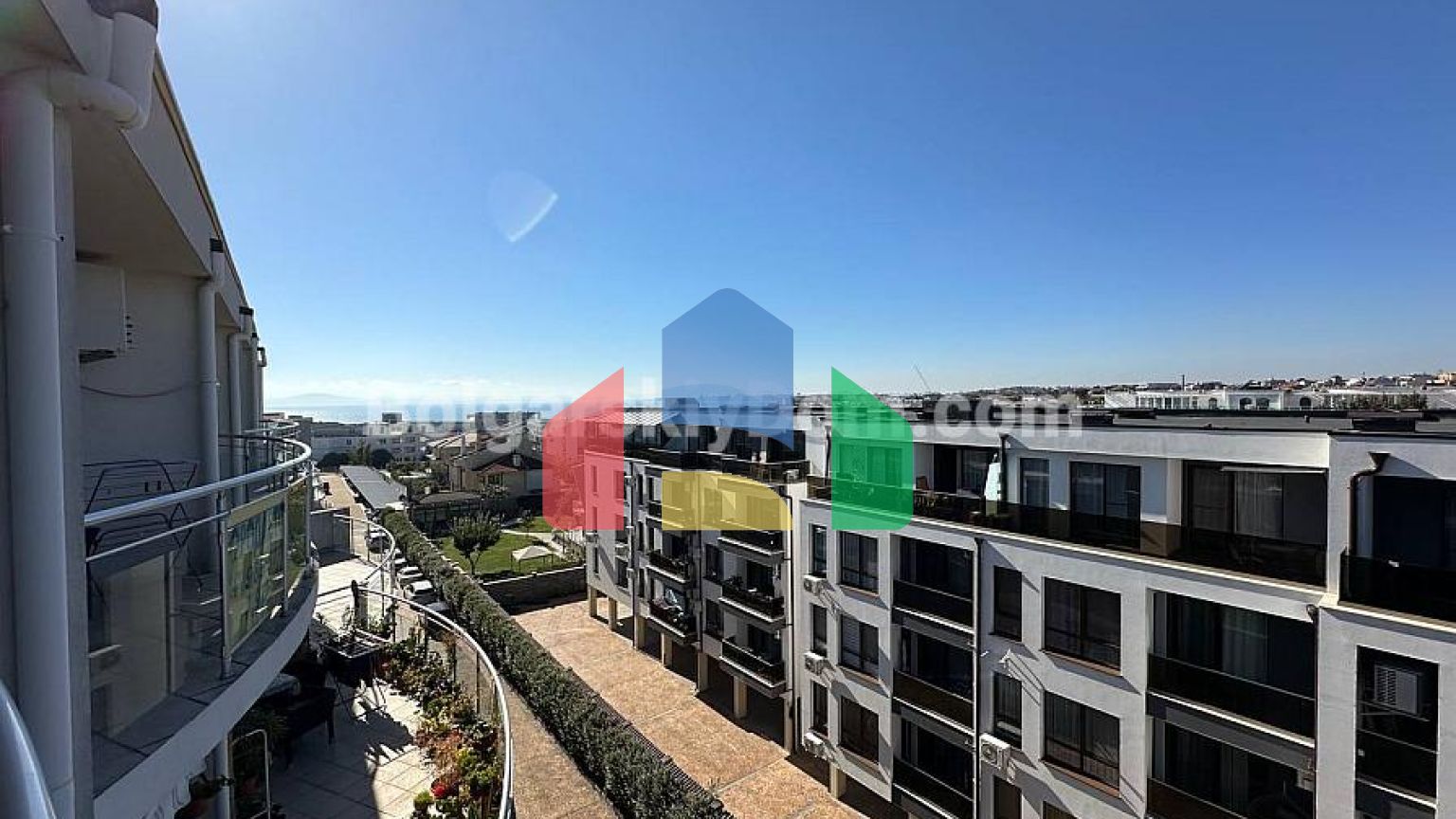 Трикімнатна квартира в Атлантіс