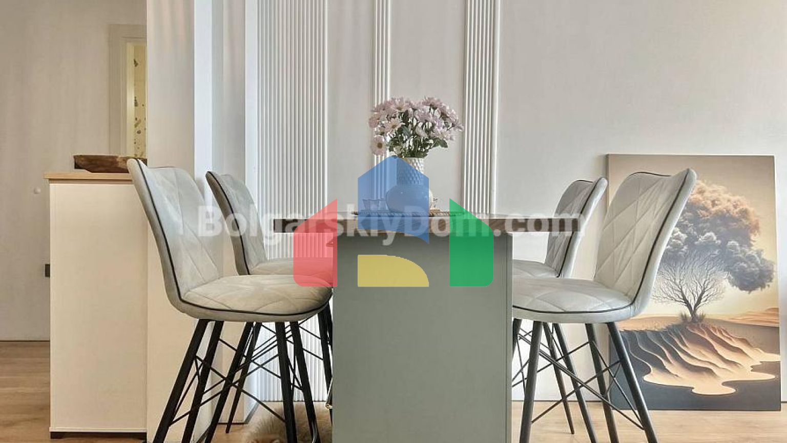 Чотирикімнатна квартира в Бейвю Фемілі