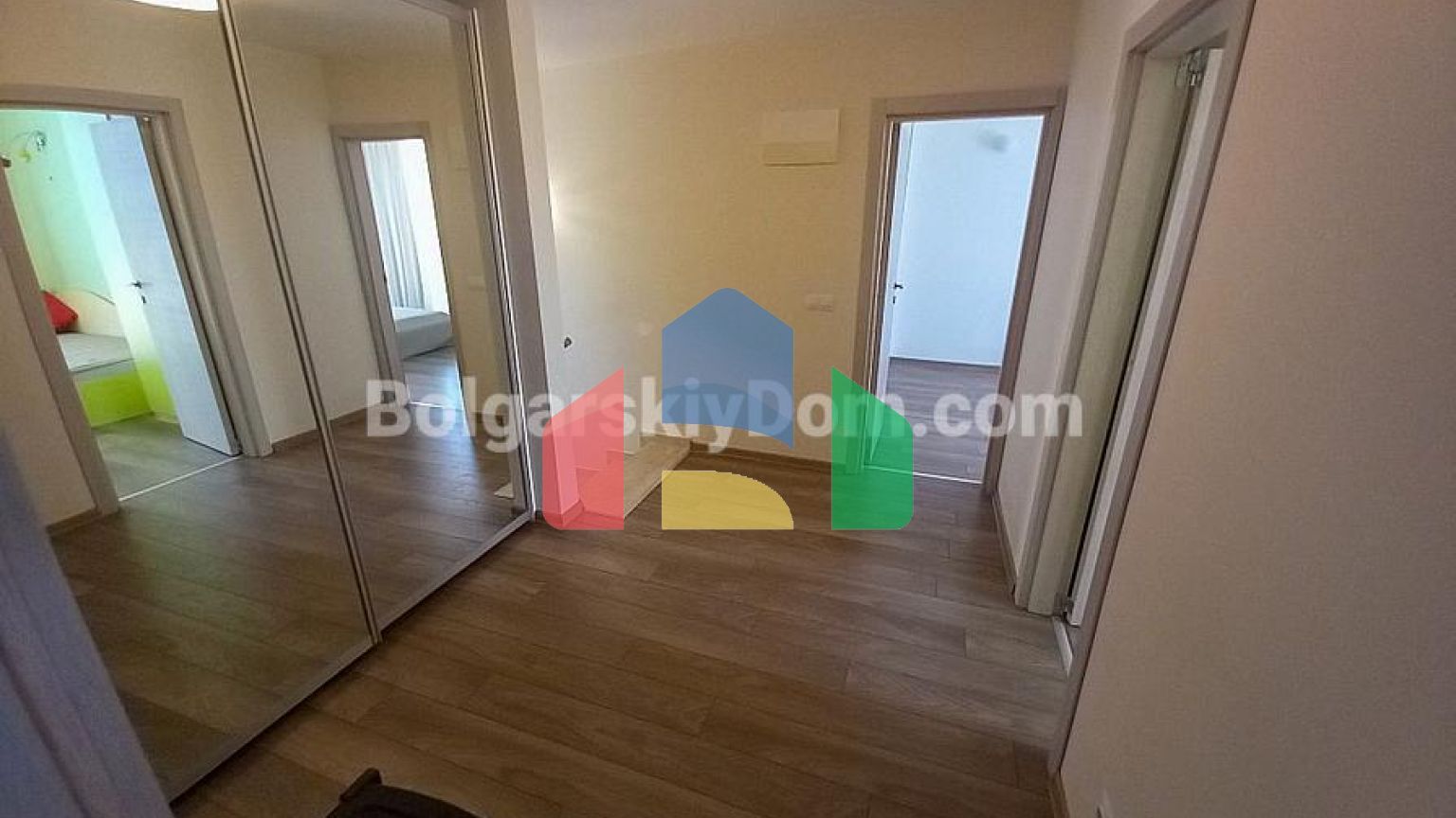 Розкішний котедж в комплексі Атлантіс в Сарафово