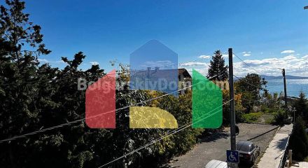 Двокімнатна квартира в Златен Бряг